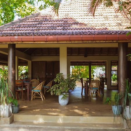 Omia Hotel Tangalle Exterior photo