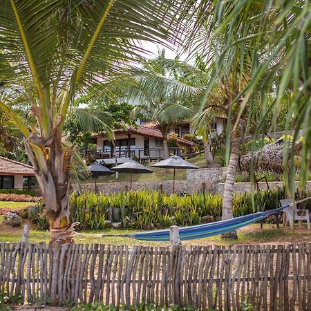 Omia Hotel Tangalle Exterior photo