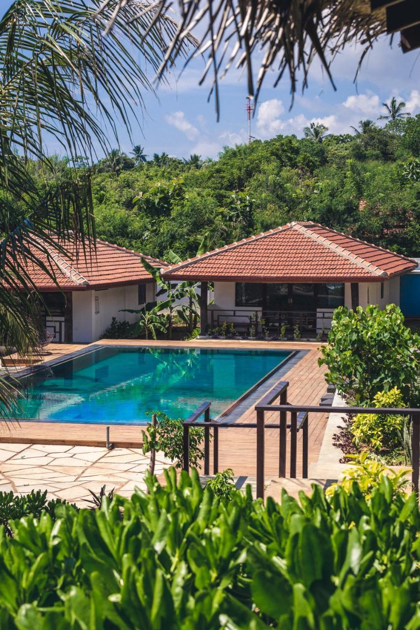 Omia Hotel Tangalle Exterior photo