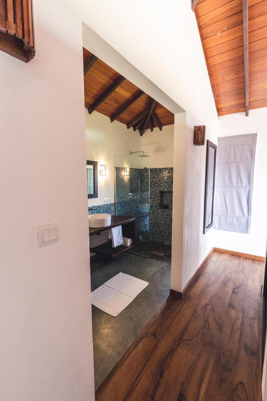 Omia Hotel Tangalle Exterior photo